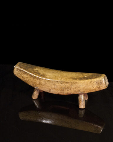 Four legs Headrest, No. 1310  (Dinka People, South Sudan)