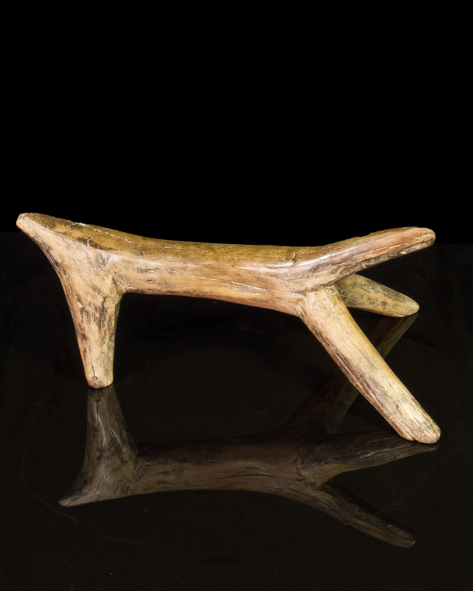 Headrest (Dinka People, South Sudan)