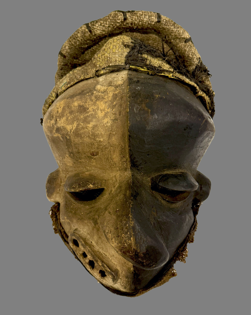 Pende “Sickness” or “Deformation” Mask (Mbuya ya Kipuka) – Democratic Republic of Congo